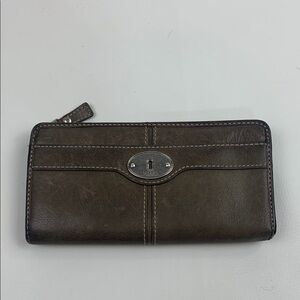 Fossil Brown Gray Taupe Leather Wallet & Silver Zipper logo Zip Around ID slot
